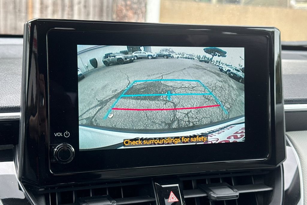 Certified 2024 Toyota Corolla Cross LE w/ Moonroof Package image 18