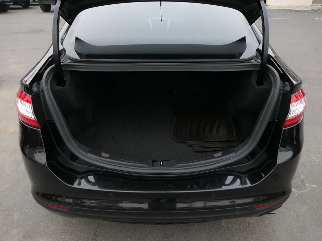 Used 2015 Ford Fusion SE w/ Equipment Group 201A image 24