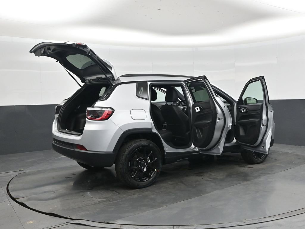 New 2026 Jeep Compass Latitude AWD/4WD image 46