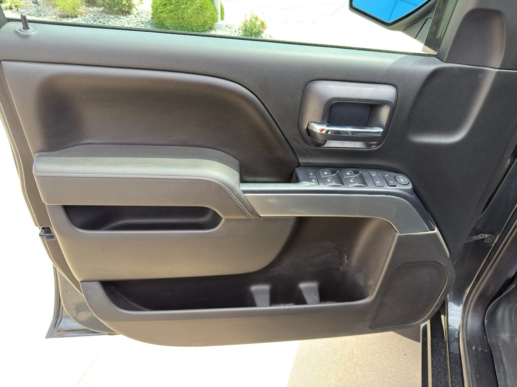 Used 2017 Chevrolet Silverado 1500 LT w/ All Star Edition AWD/4WD image 12