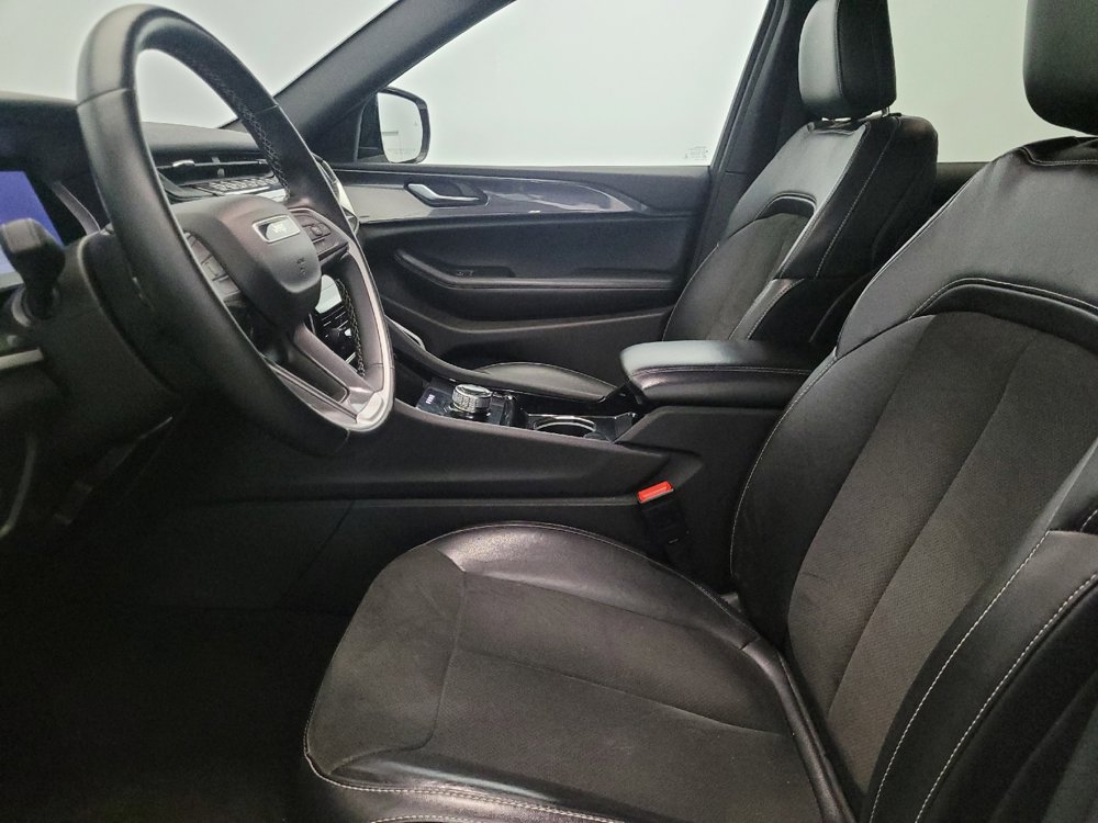 Used 2022 Jeep Grand Cherokee L Laredo image 17