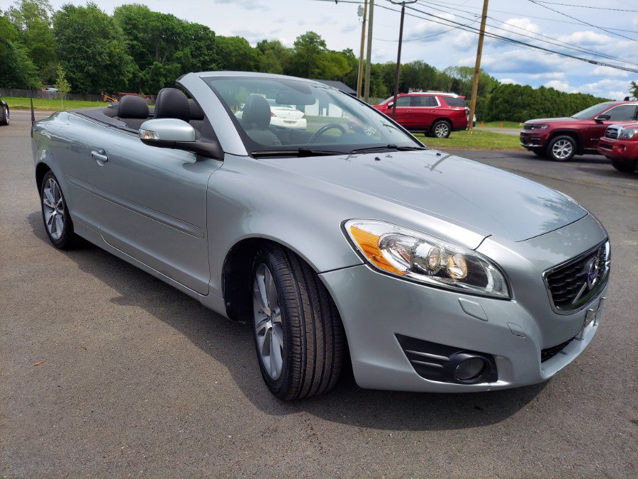 Used 2012 Volvo C70 T5 w/ Climate Pkg FWD image 3