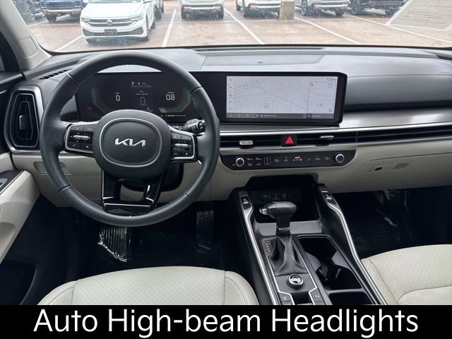 Certified 2025 Kia Sorento S image 17