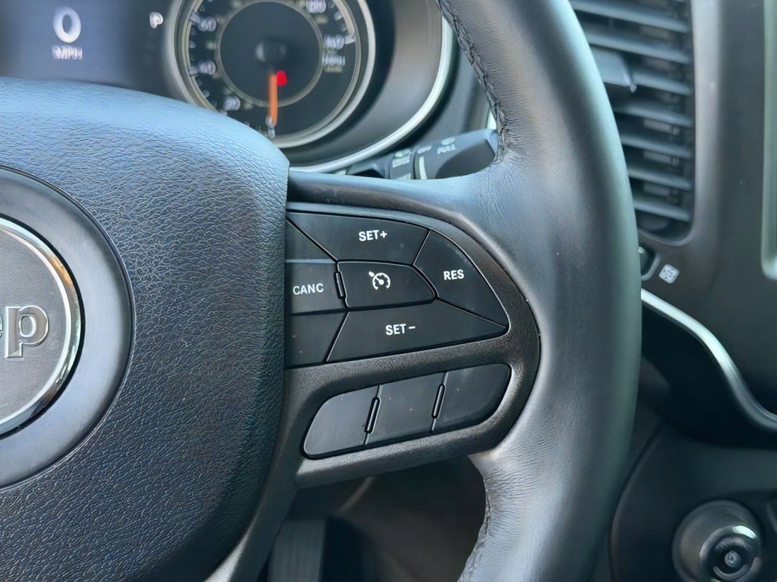 Used 2019 Jeep Cherokee Trailhawk w/ Comfort/Convenience Group image 22