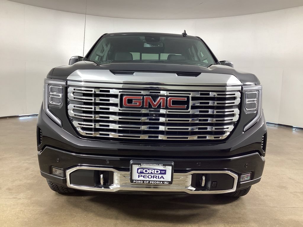 Used 2022 GMC Sierra 1500 Denali AWD/4WD image 3