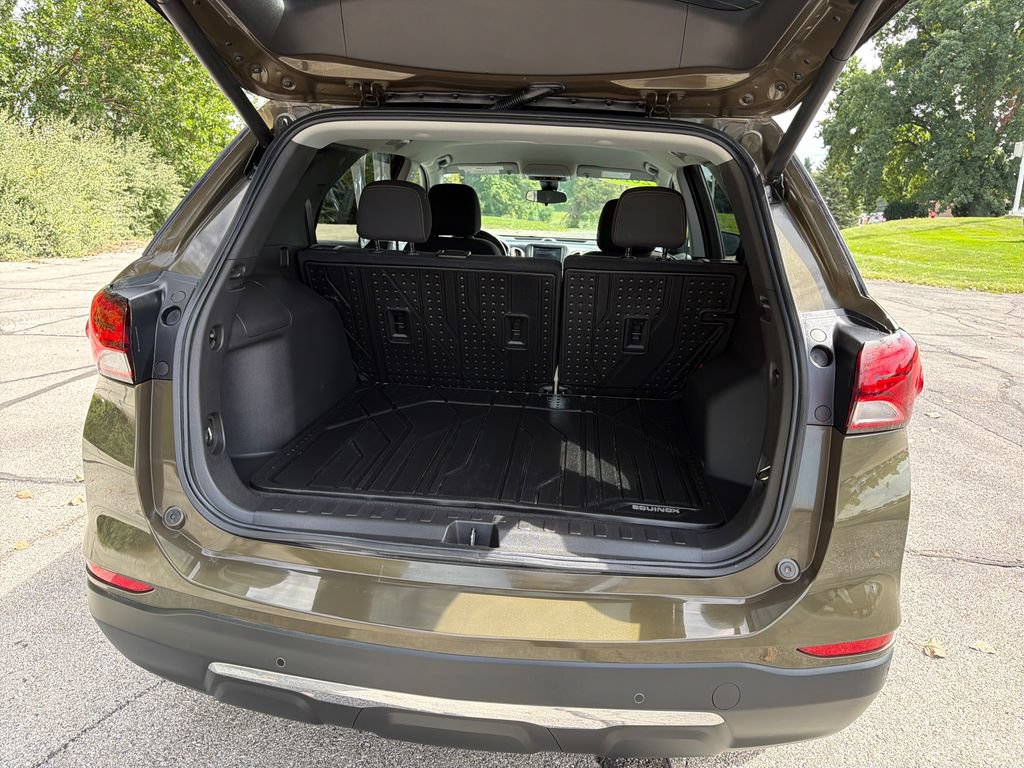 Used 2023 Chevrolet Equinox LT FWD image 27