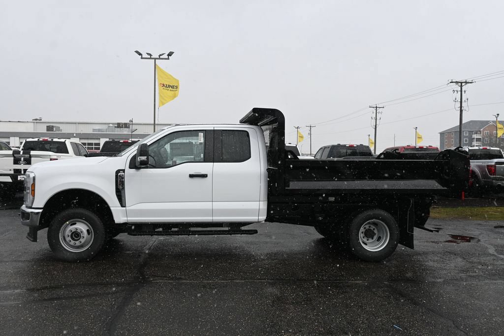New 2026 Ford F350 XL w/ XL Chrome Package AWD/4WD image 9
