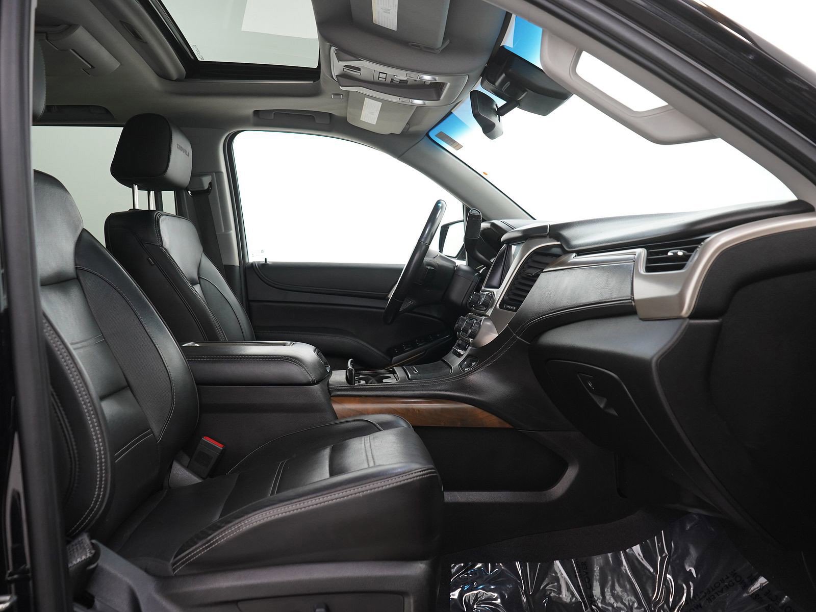 Used 2019 GMC Yukon XL Denali w/ Denali Ultimate Package AWD/4WD image 12