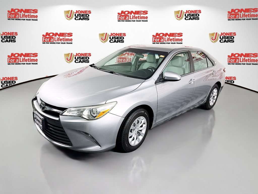 Used 2015 Toyota Camry LE FWD image 11