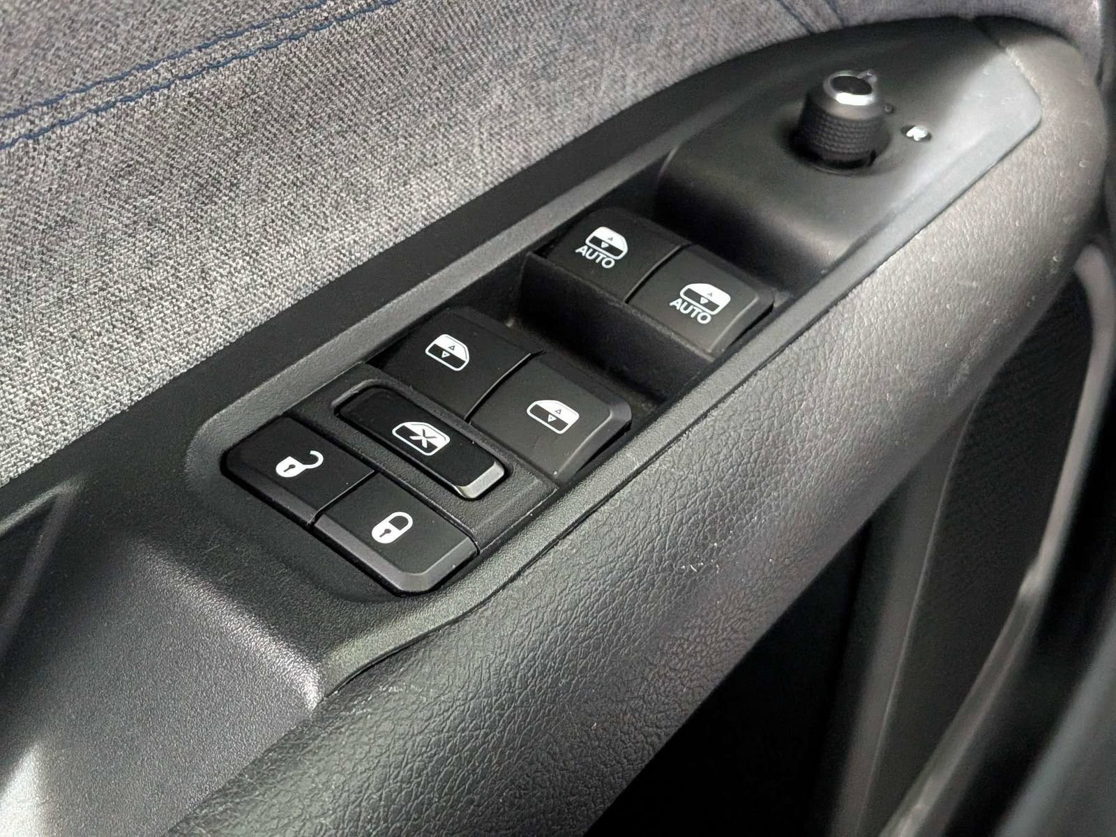 Used 2024 Jeep Compass Latitude AWD/4WD image 26