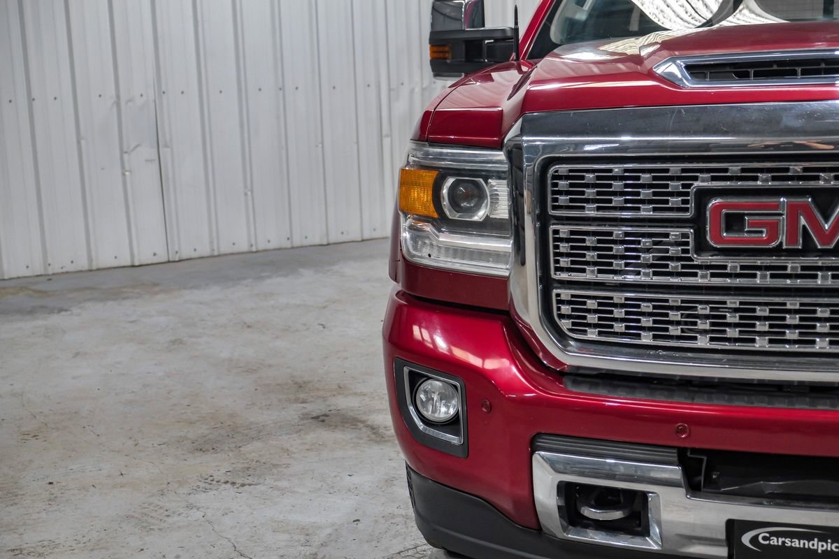 Used 2018 GMC Sierra 3500 Denali w/ Duramax Plus Package image 45