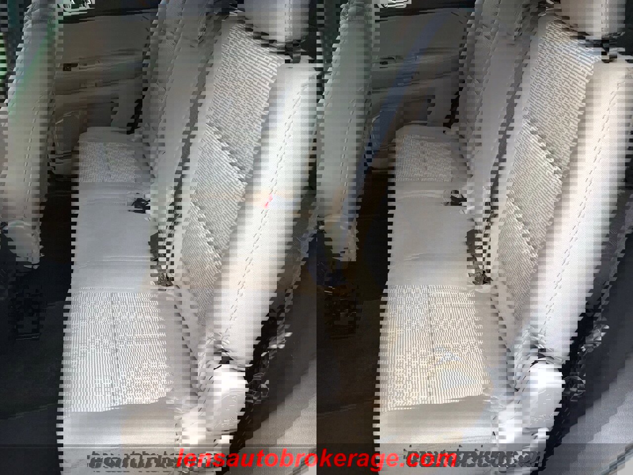 Used 2015 Ford Explorer XLT image 17