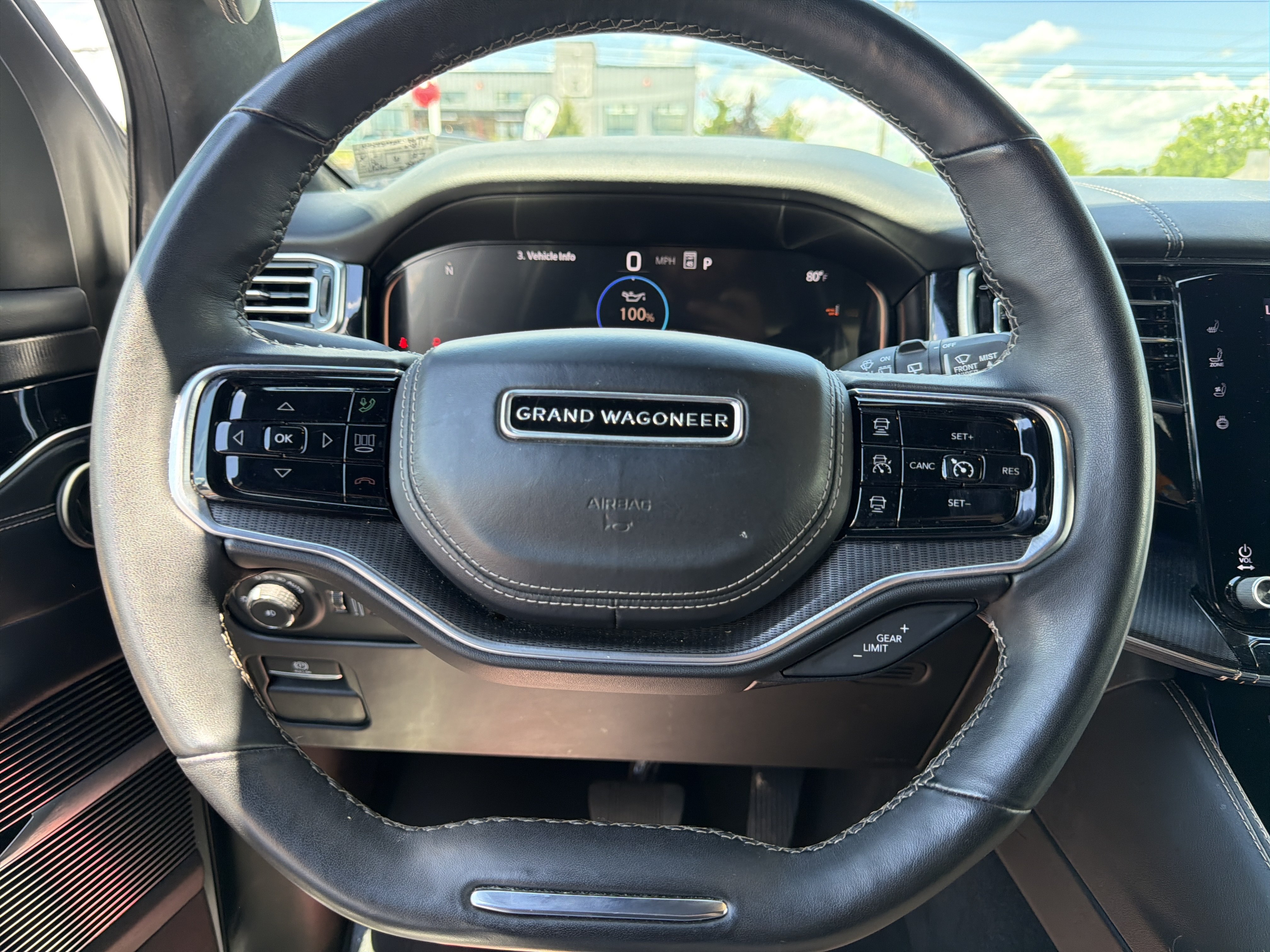 Used 2024 Jeep Grand Wagoneer L Series II w/ Quick Order Packagew 28T AWD/4WD image 18