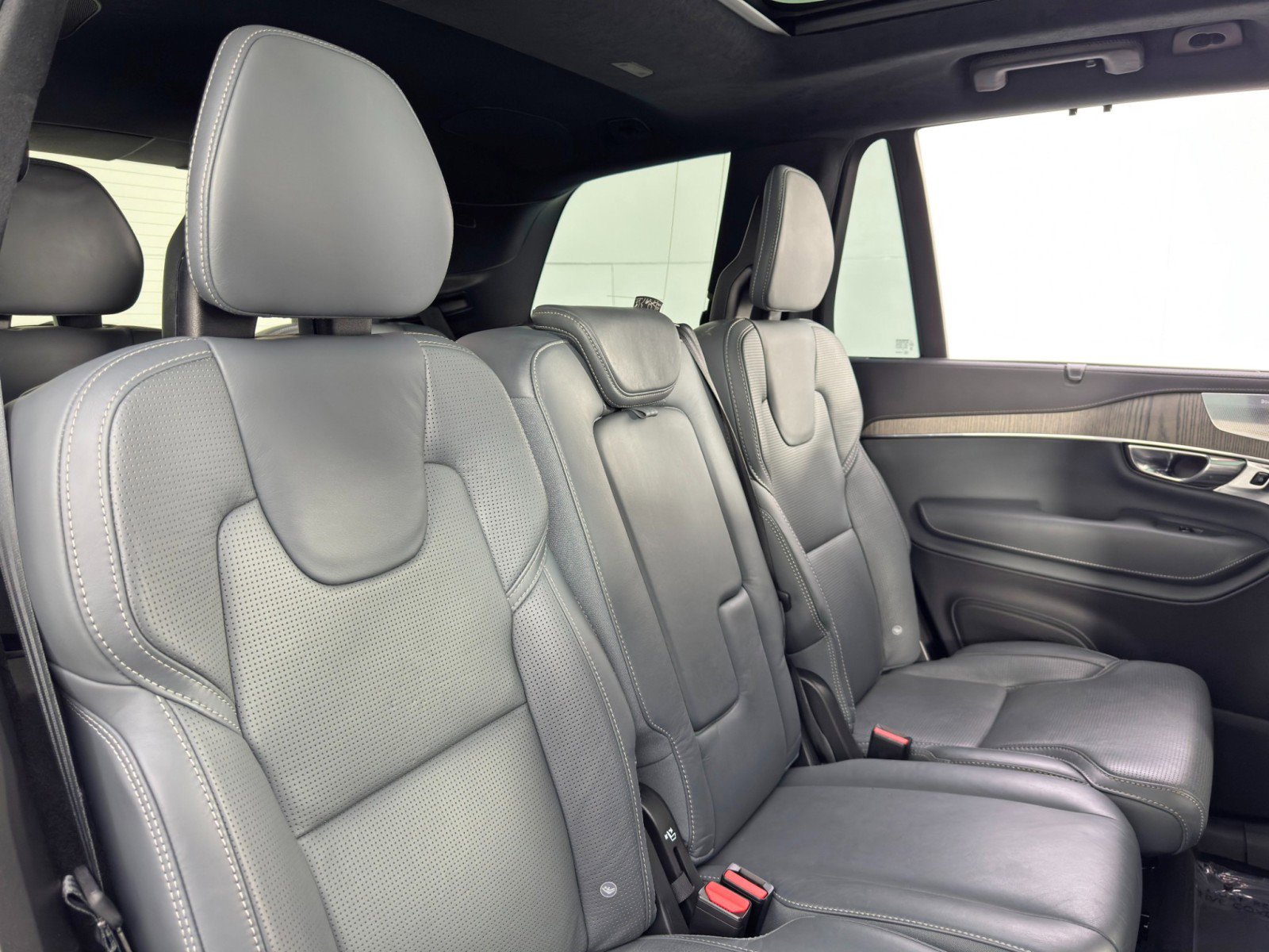 Used 2020 Volvo XC90 T8 Inscription w/ Protection Package image 43