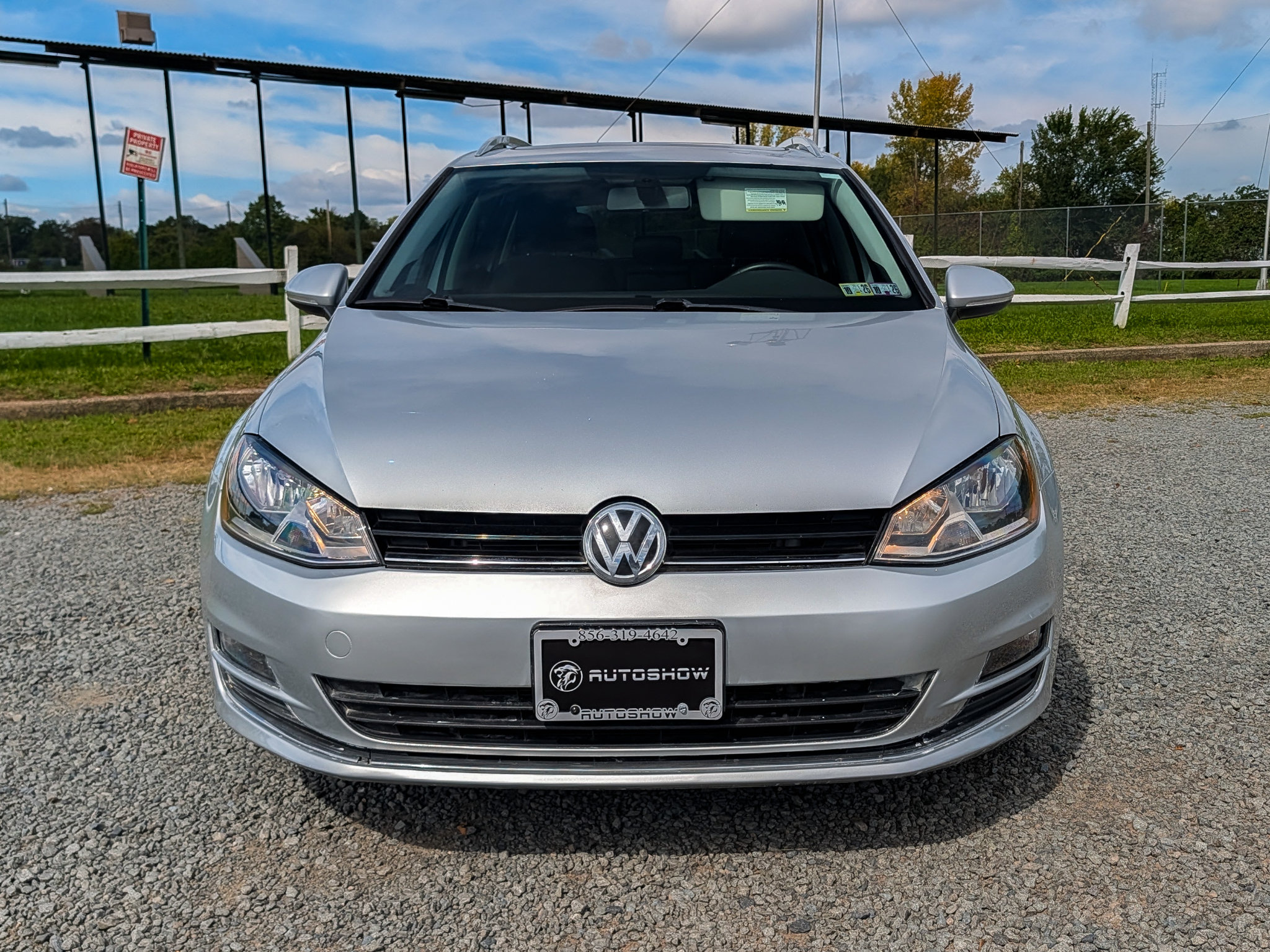 Used 2015 Volkswagen Golf SEL FWD image 2