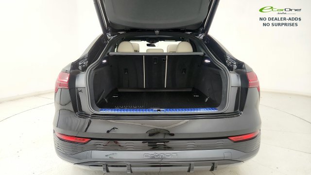 Used 2024 Audi Q8 e-tron Premium Plus w/ Premium Plus Package AWD/4WD image 31
