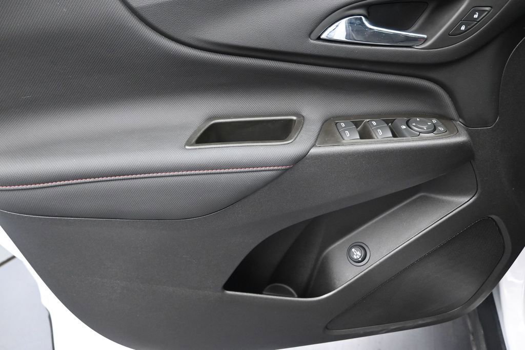 Used 2024 Chevrolet Equinox RS FWD image 12