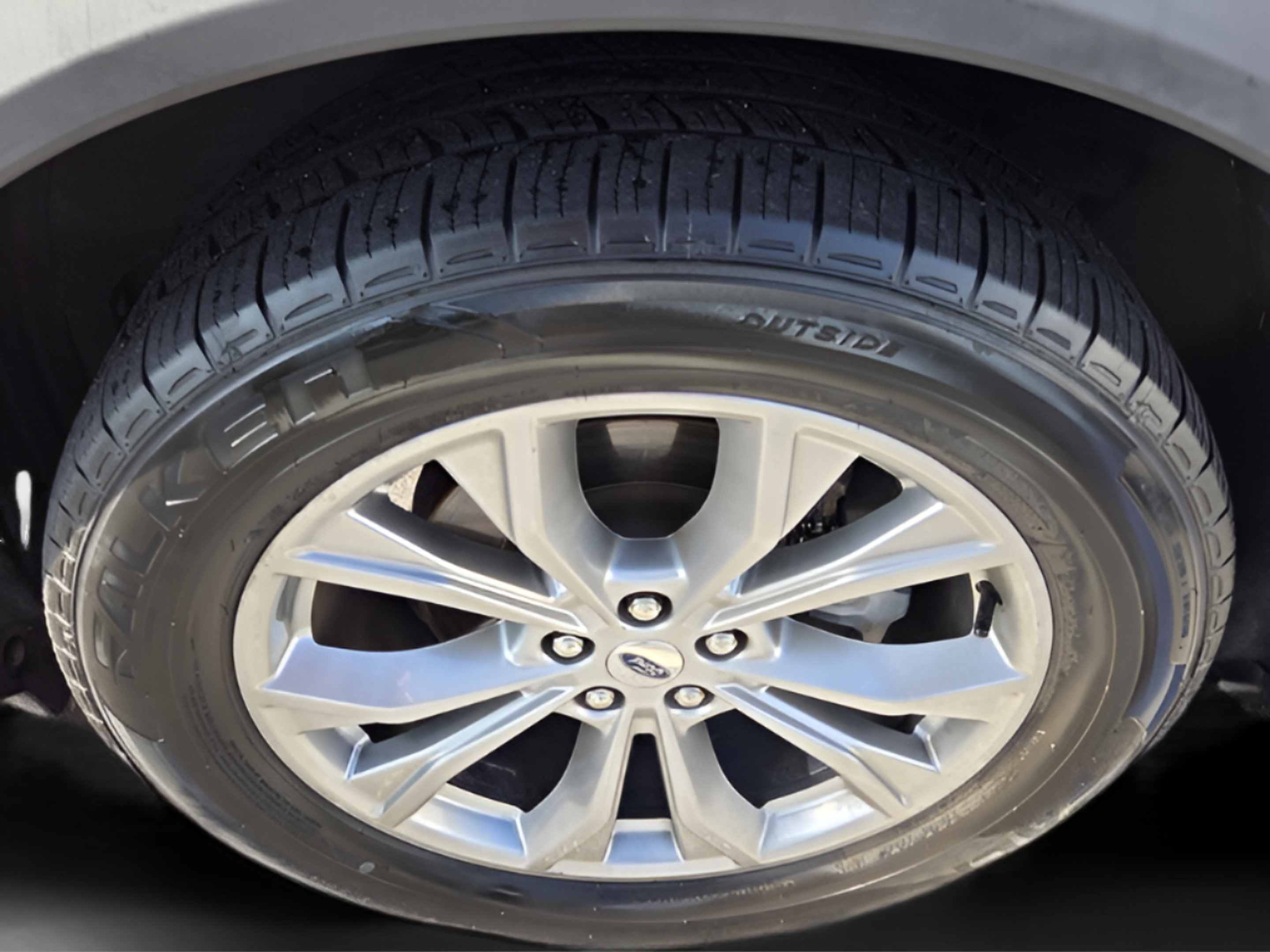 Used 2021 Ford Explorer Limited w/ Equipment Group 301A RWD image 29