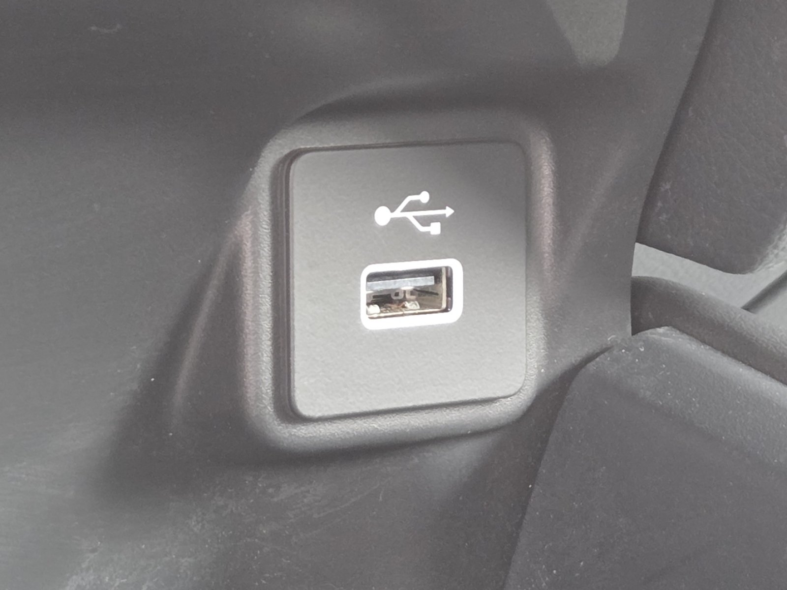 Used 2024 Honda HR-V EX-L image 8