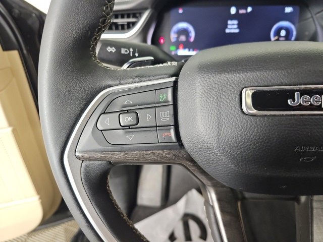 Certified 2024 Jeep Grand Cherokee Limited w/ Luxury Tech Group II image 19