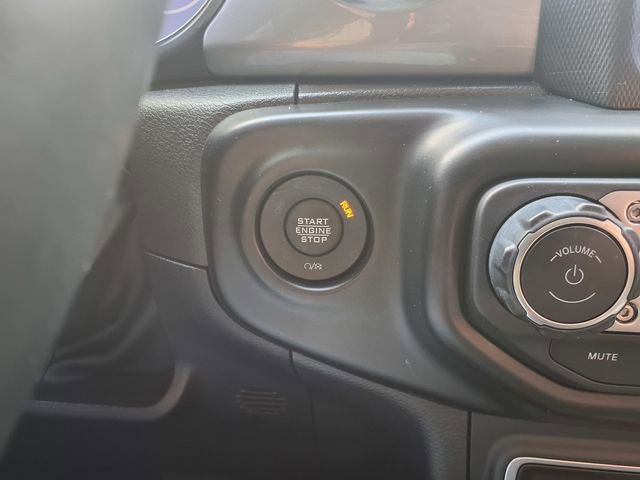 Used 2022 Jeep Wrangler Unlimited Sahara AWD/4WD image 29