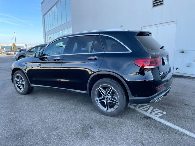Used 2021 Mercedes-Benz GLC 300 4MATIC w/ AMG Line image 3