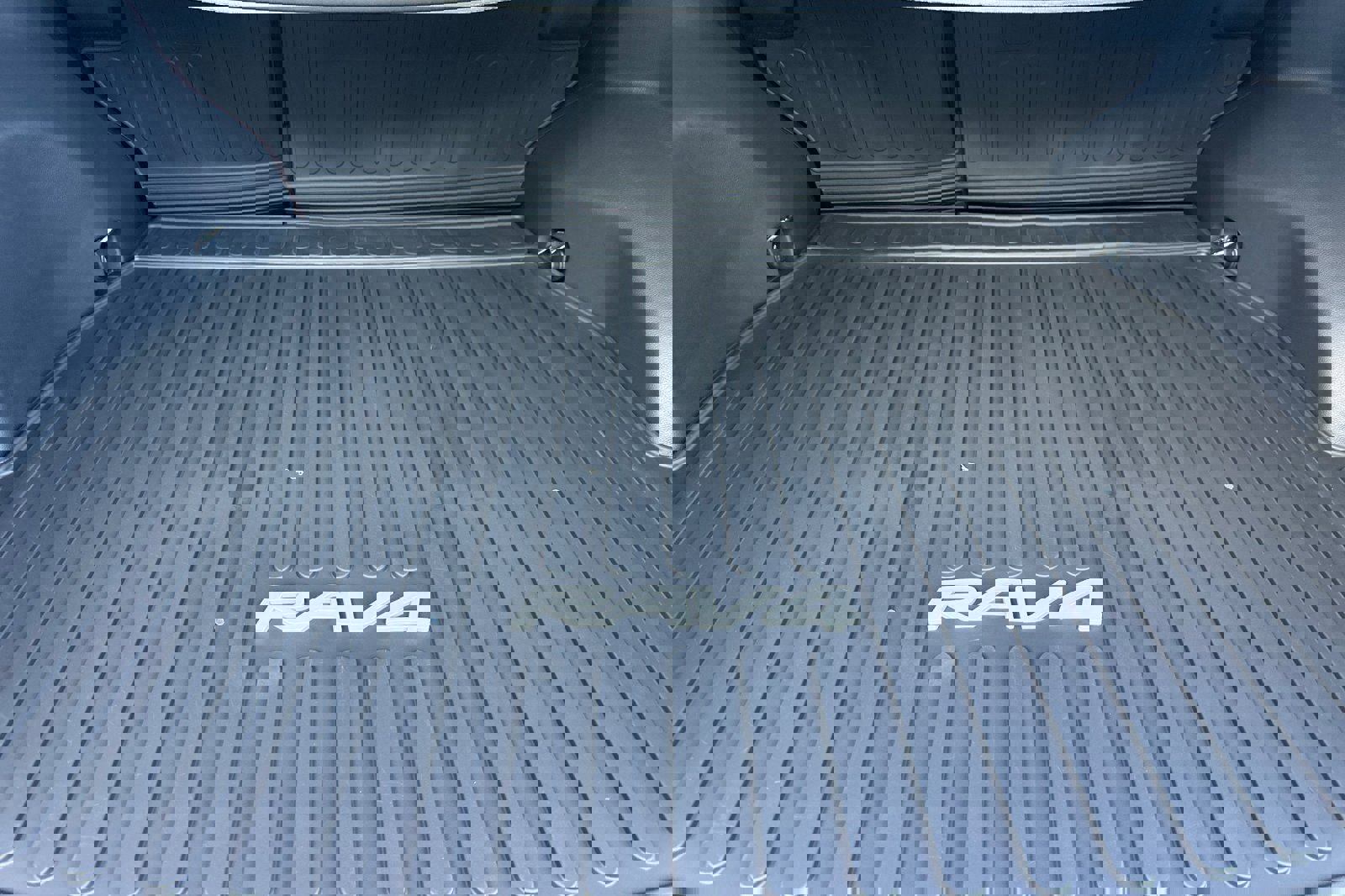 New 2025 Toyota RAV4 LE image 18