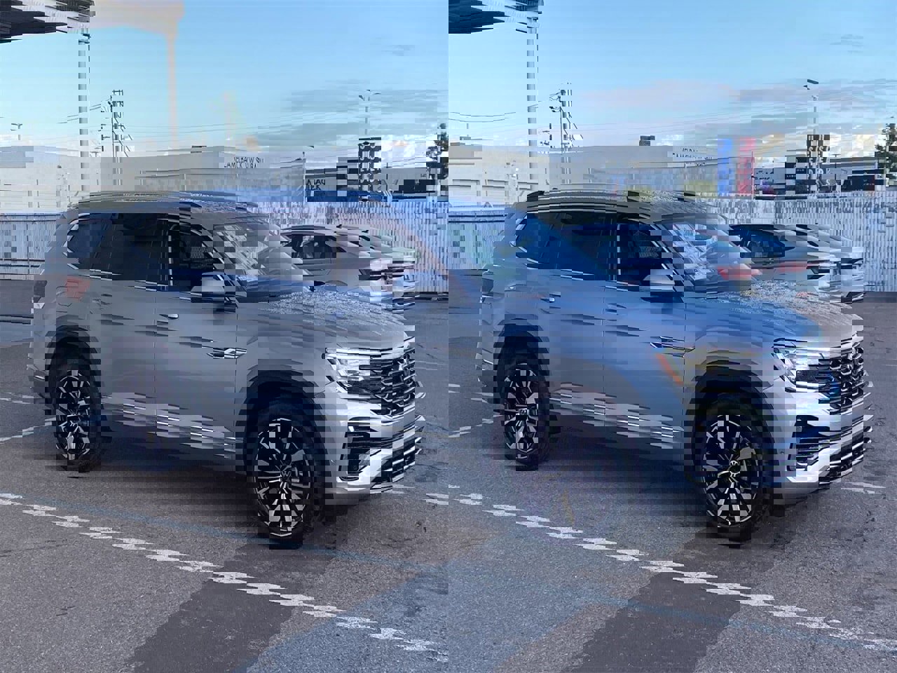 New 2026 Volkswagen Atlas SEL Premium R-Line image 2