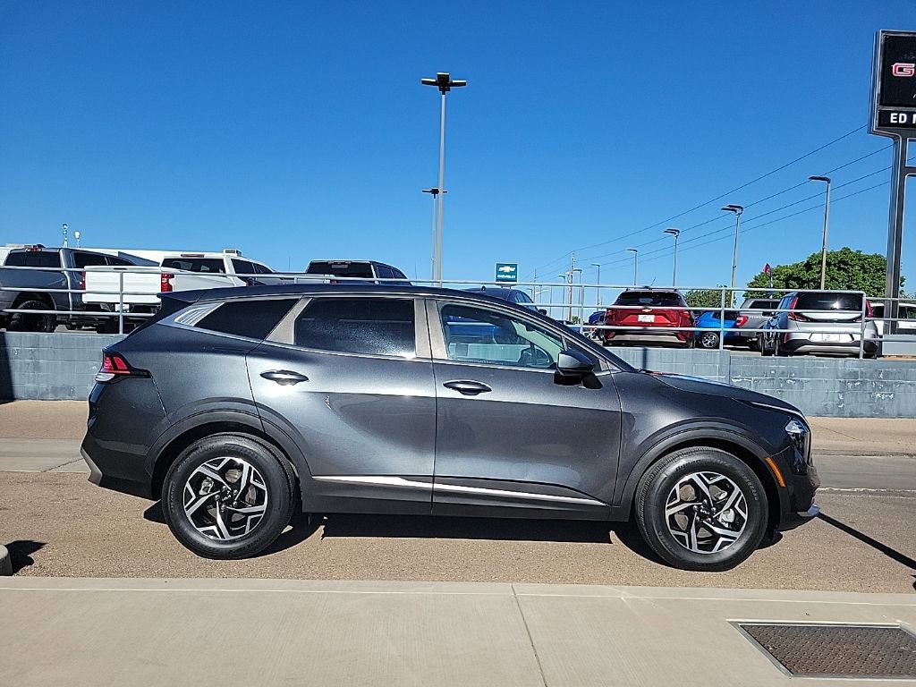 Used 2023 Kia Sportage LX FWD image 7