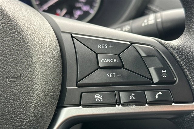 Used 2025 Nissan Sentra SV image 38