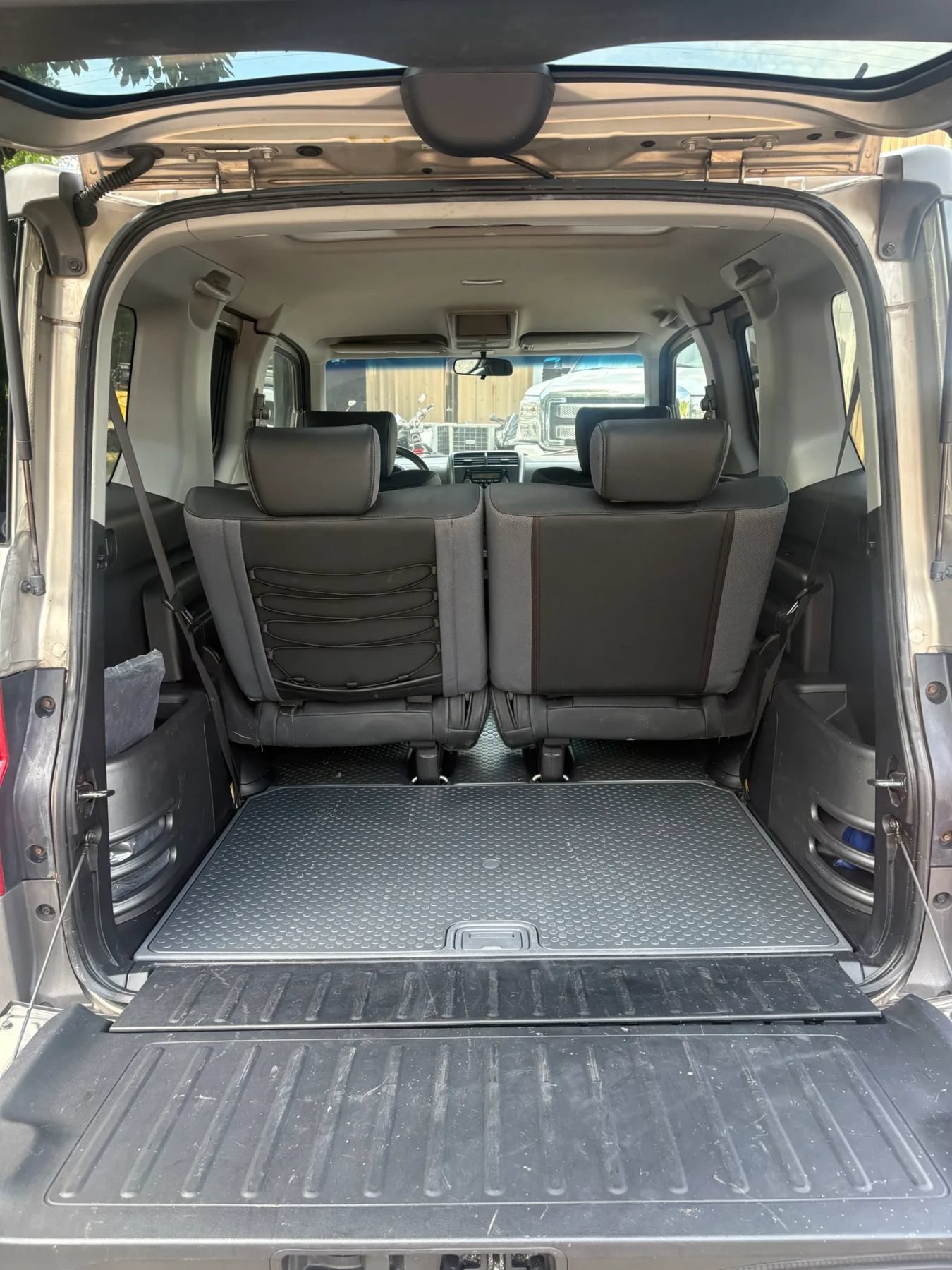 Used 2004 Honda Element EX image 27