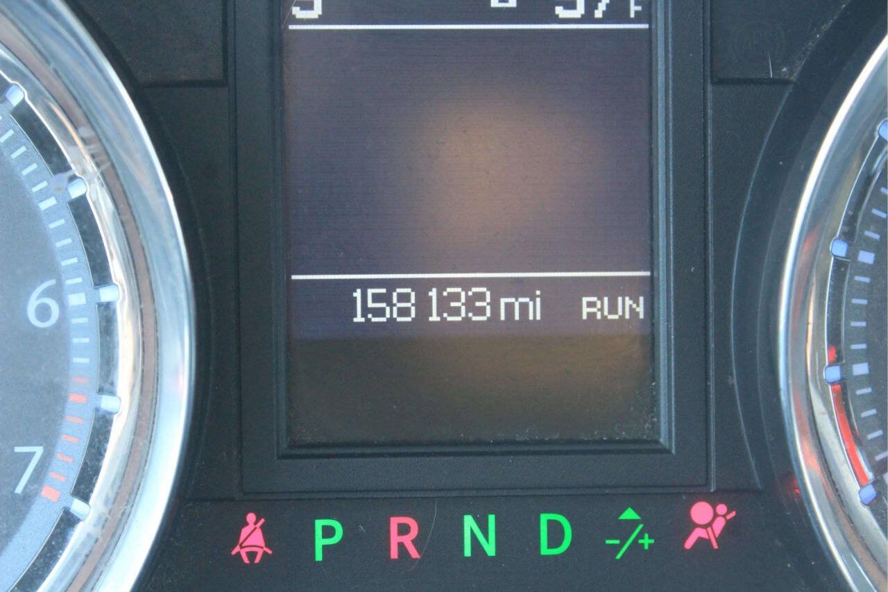 Used 2014 Chrysler Town & Country Touring-L FWD image 6