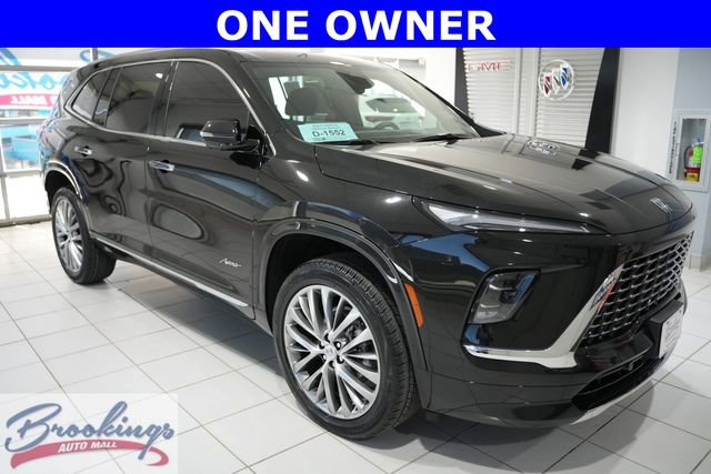 Used 2025 Buick Enclave Avenir w/ Trailering Package, 5000 lbs.