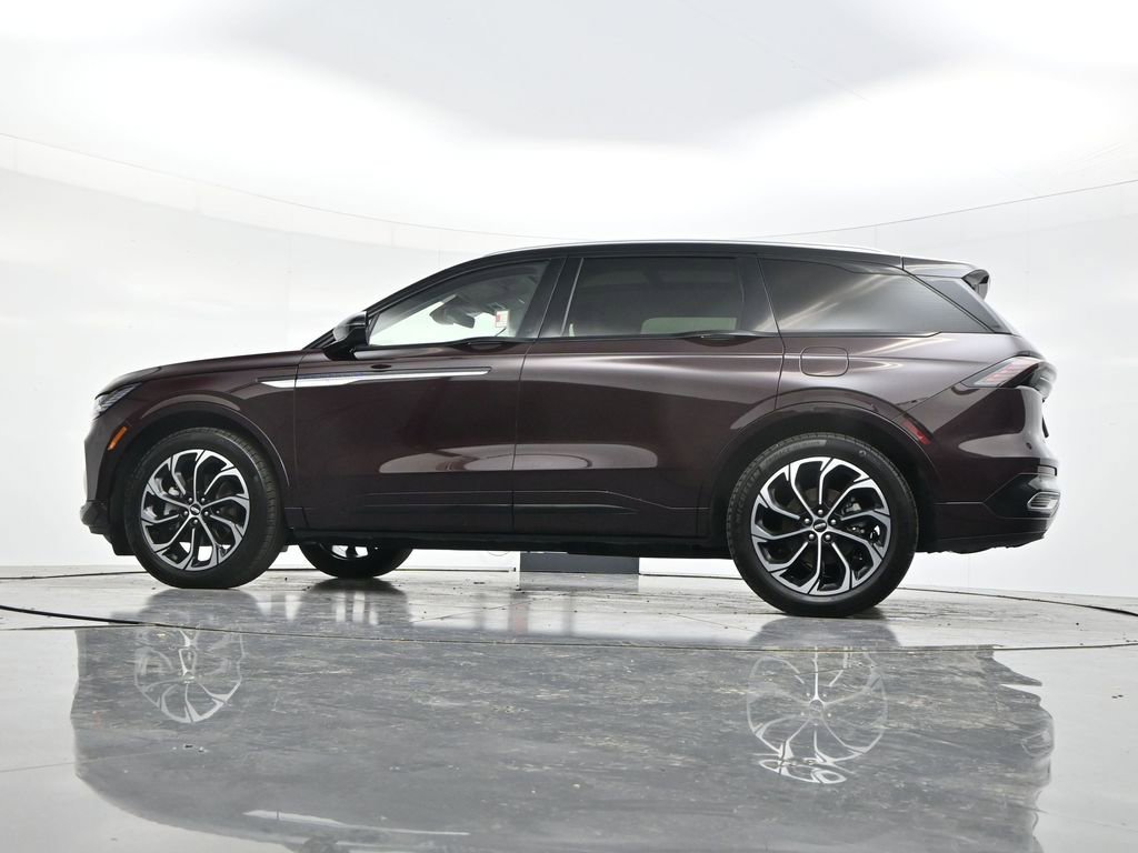 Used 2025 Lincoln Nautilus Reserve AWD/4WD image 56