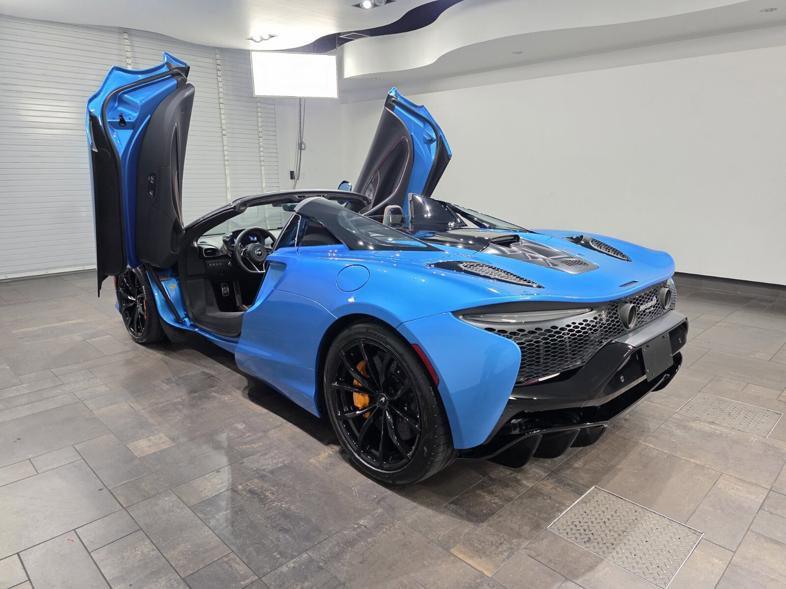 New 2026 McLaren Artura Spider image 28