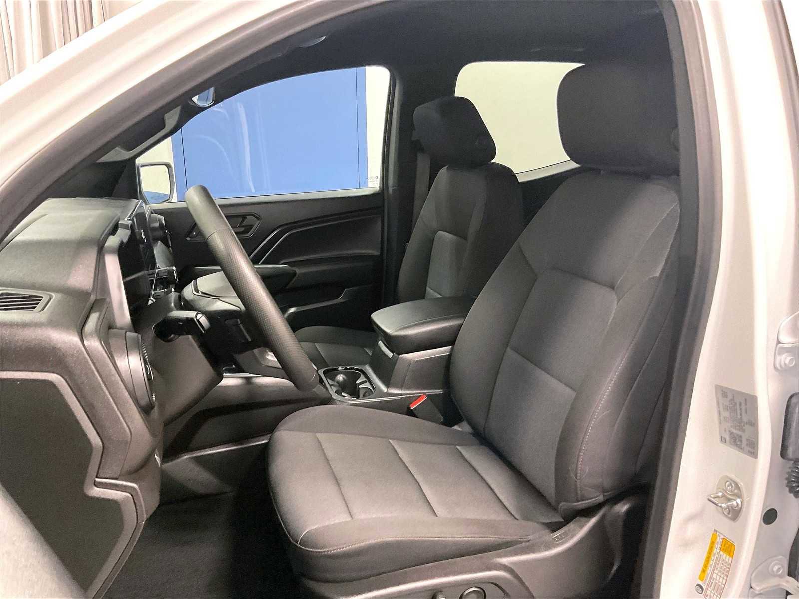 Used 2024 Chevrolet Colorado Trail Boss image 10