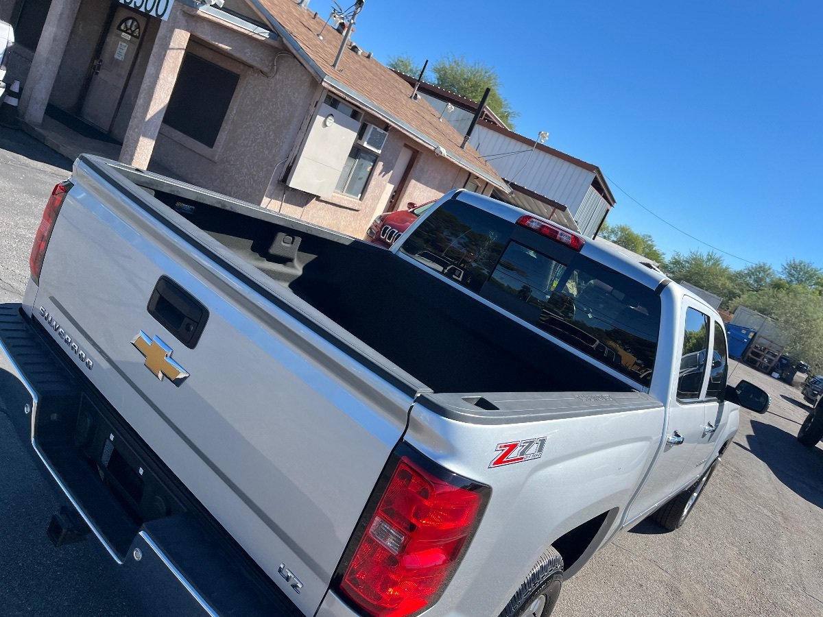 Used 2015 Chevrolet Silverado 1500 LTZ Z71 w/ LTZ Plus Package AWD/4WD image 48