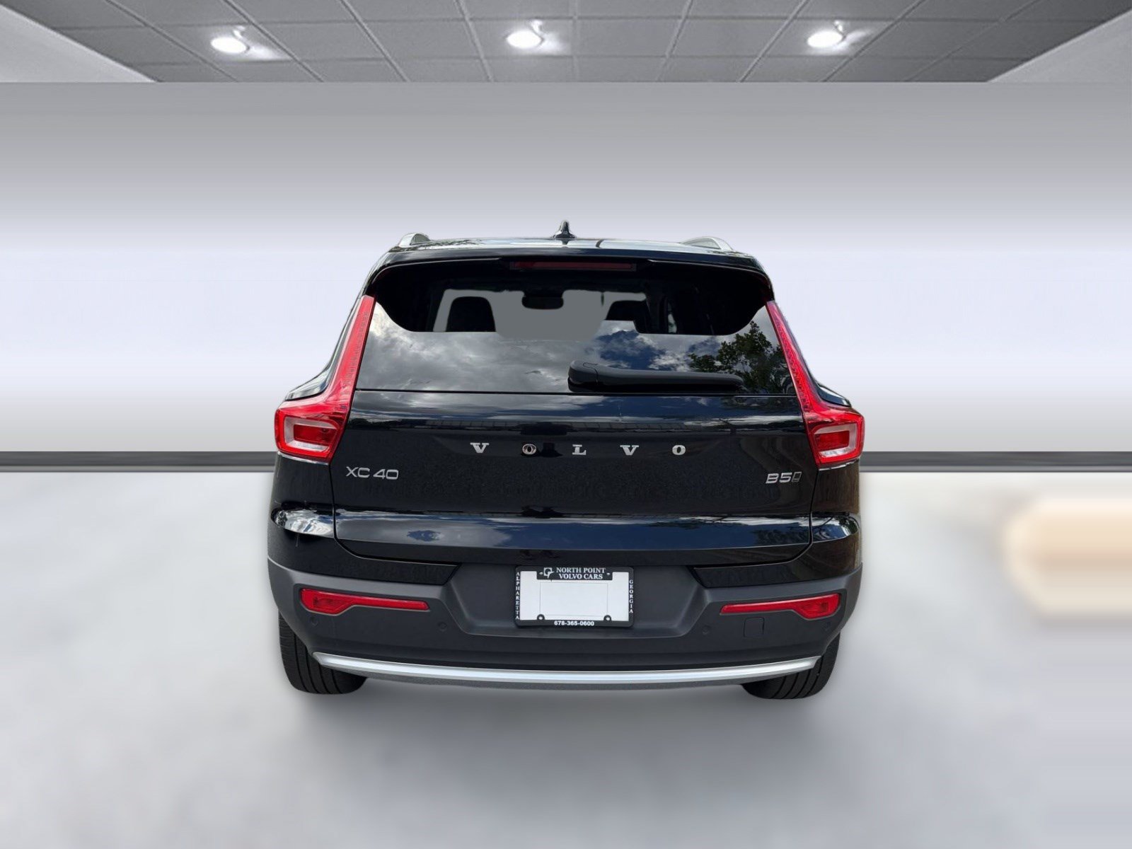 Certified 2024 Volvo XC40 B5 Ultimate w/ Protection Package Premier AWD/4WD image 10