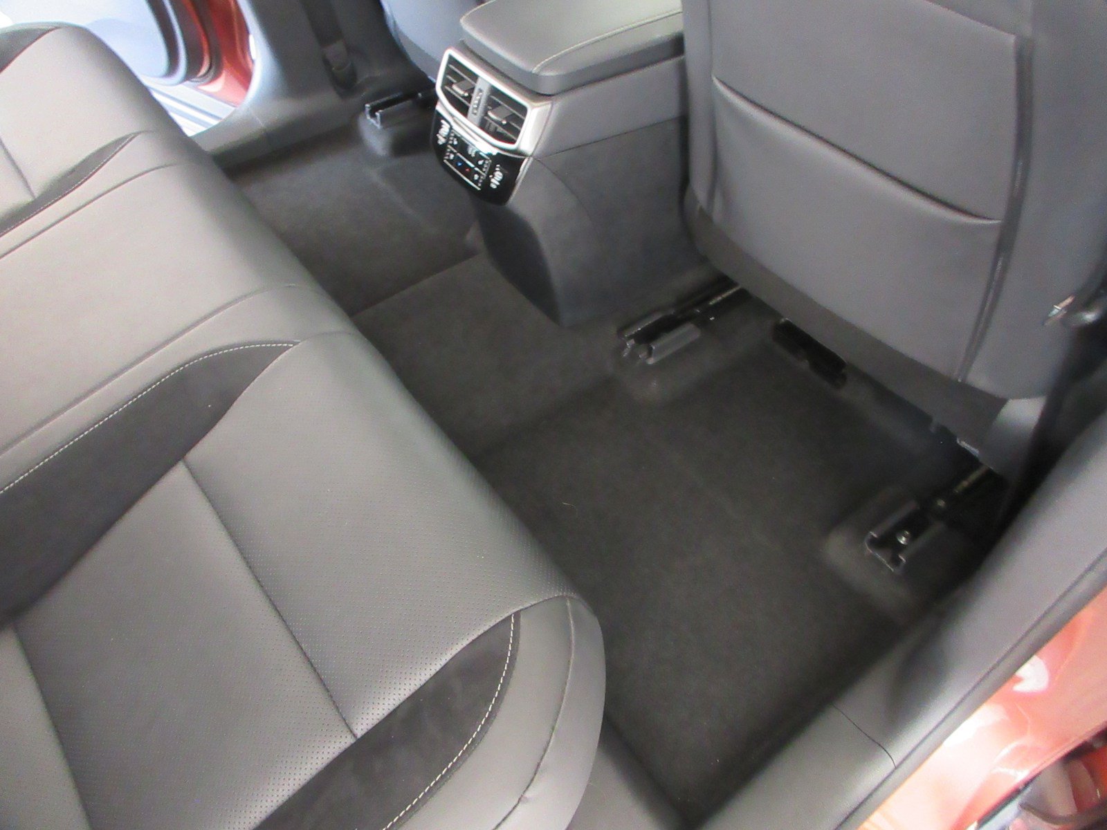 Used 2023 Lexus RX 500h F Sport w/ Accessory Package (Z1) AWD/4WD image 21