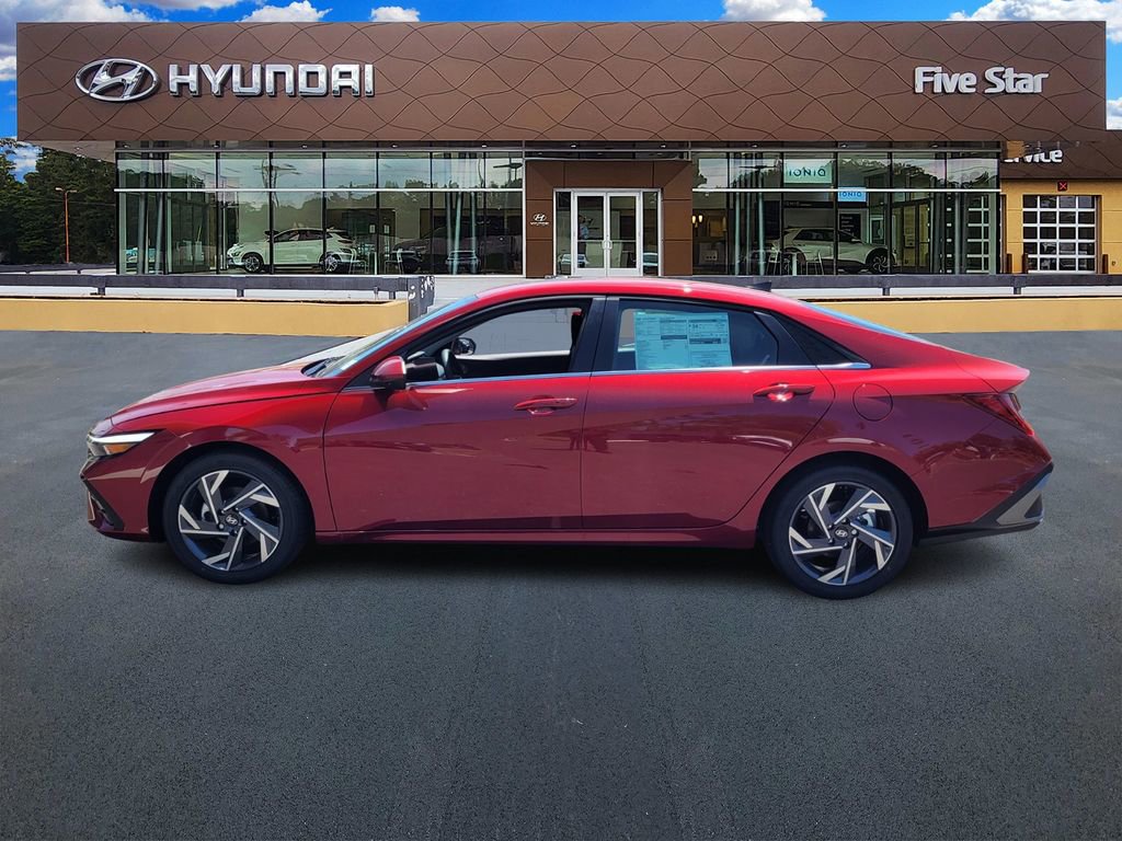 New 2025 Hyundai Elantra SEL image 4