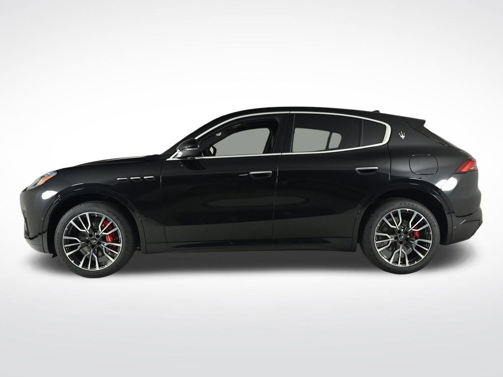 New 2025 Maserati Grecale GT image 2