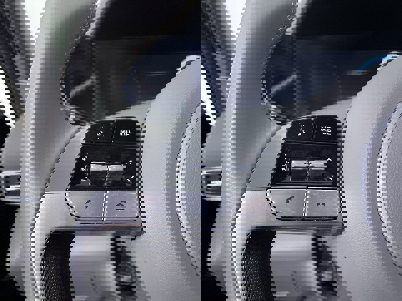 Used 2023 Hyundai Elantra SEL w/ Convenience Package image 26