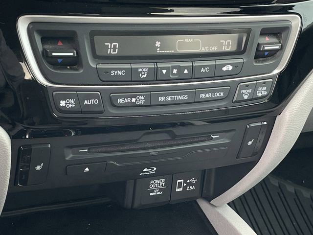 Used 2019 Honda Pilot Touring image 18