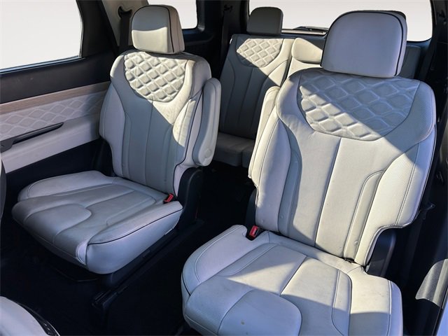 Used 2022 Hyundai Palisade Calligraphy image 13