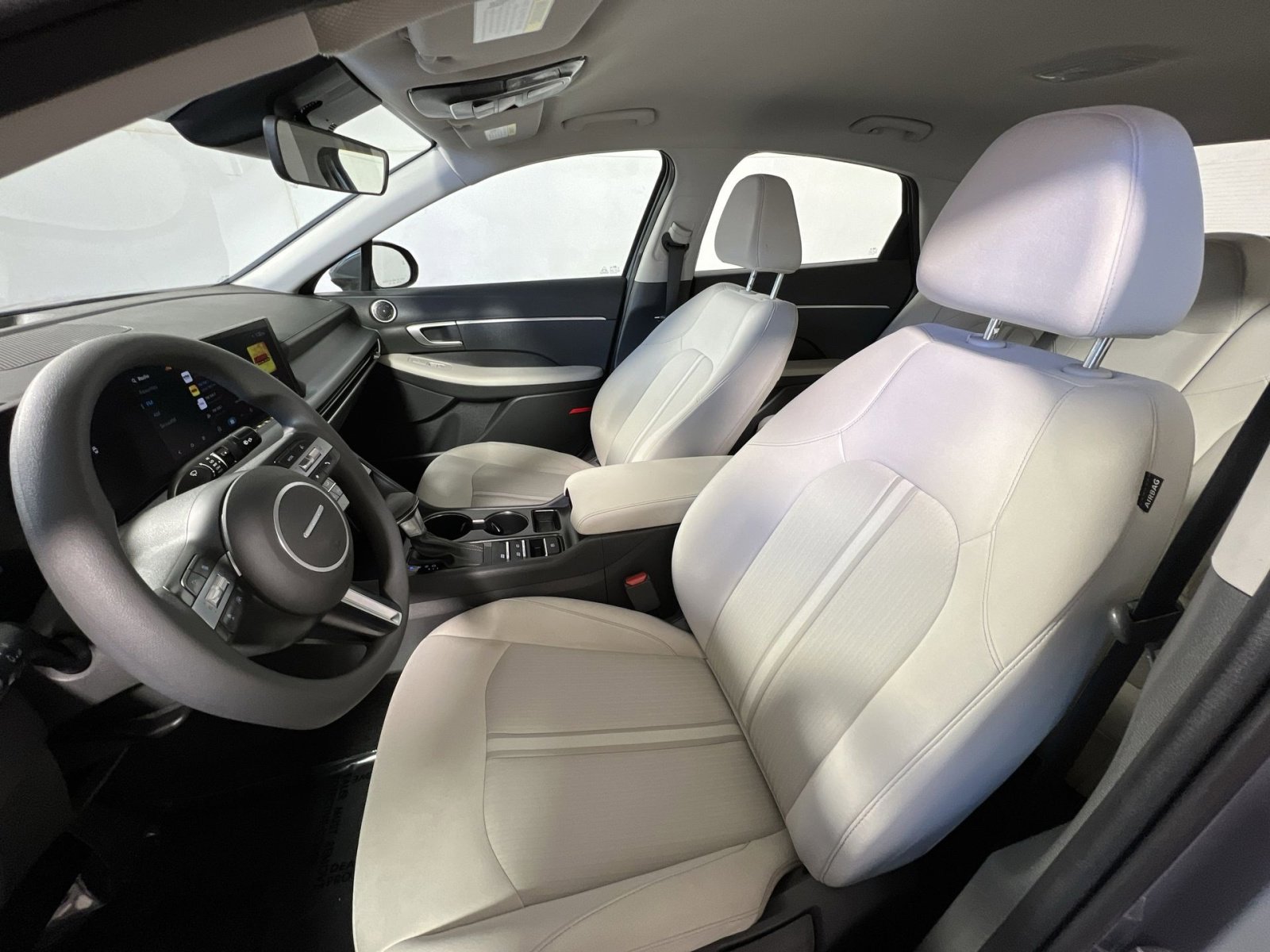 Used 2025 Hyundai Sonata SE image 13