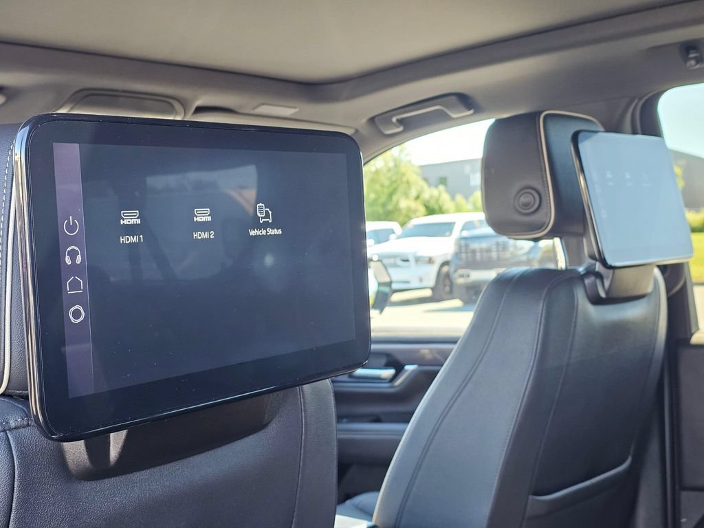 Used 2025 GMC Yukon XL Elevation w/ Elevation Premium Package AWD/4WD image 21