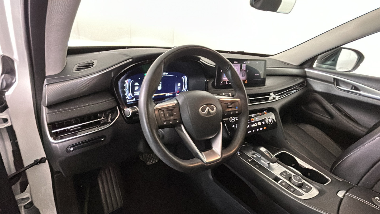 Used 2024 INFINITI QX60 Luxe AWD/4WD image 14