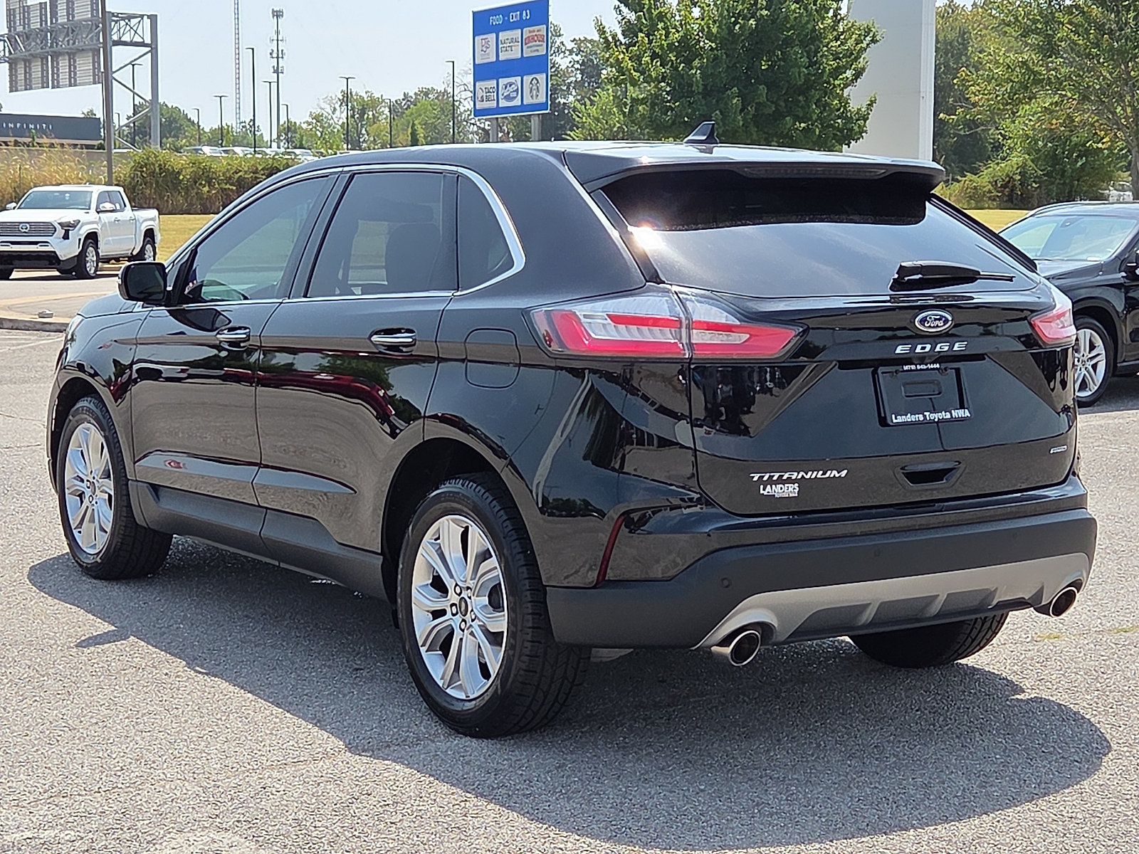 Used 2023 Ford Edge Titanium w/ Cargo Accessory Package AWD/4WD image 4