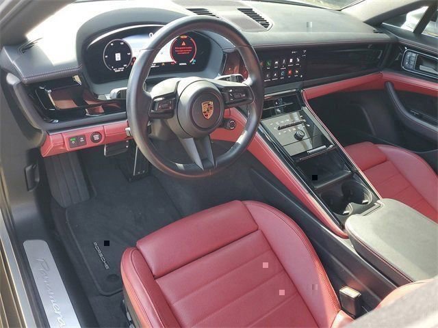 Certified 2024 Porsche Panamera image 4