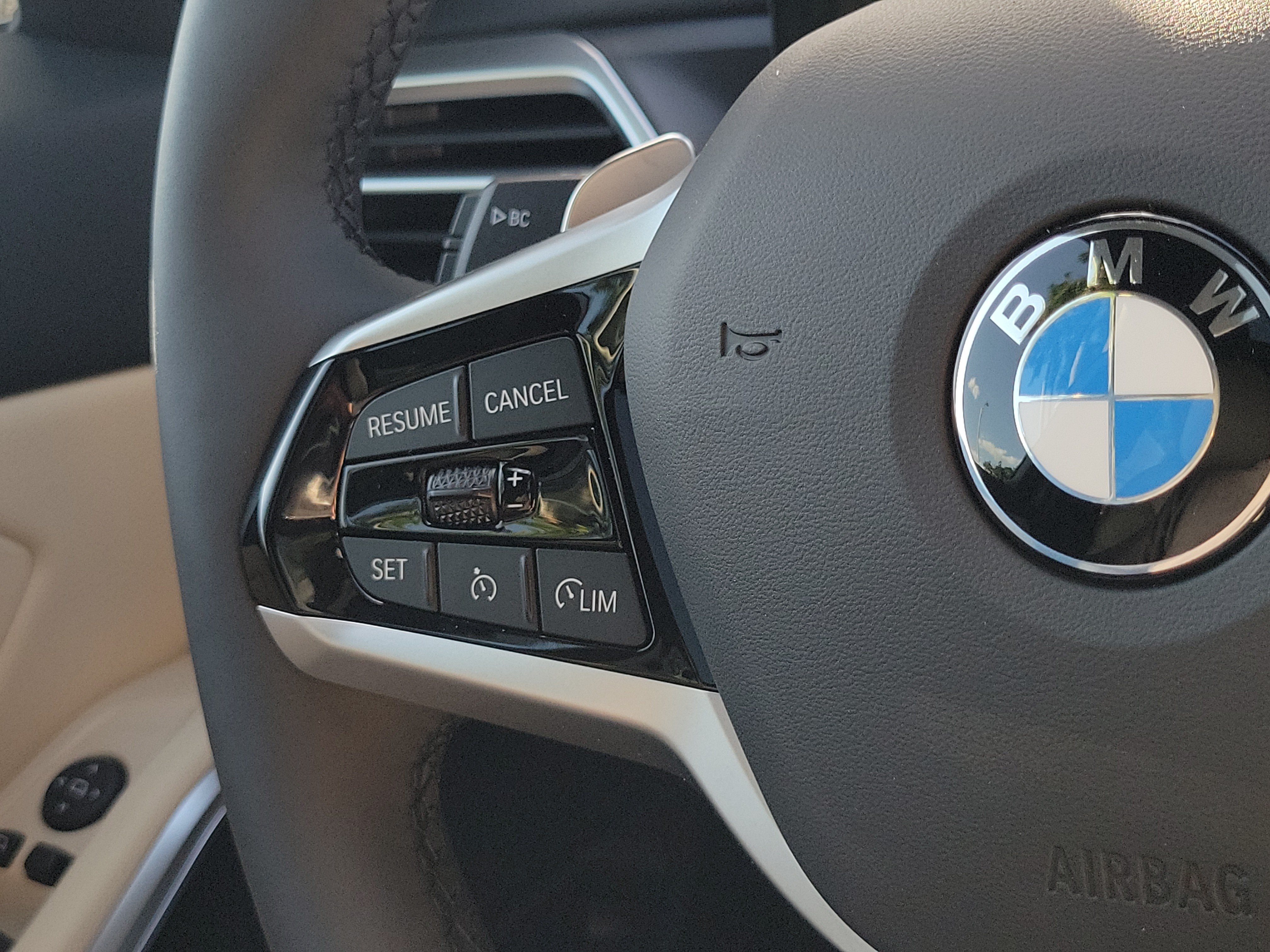 New 2026 BMW 330i Sedan w/ Convenience Package RWD image 25